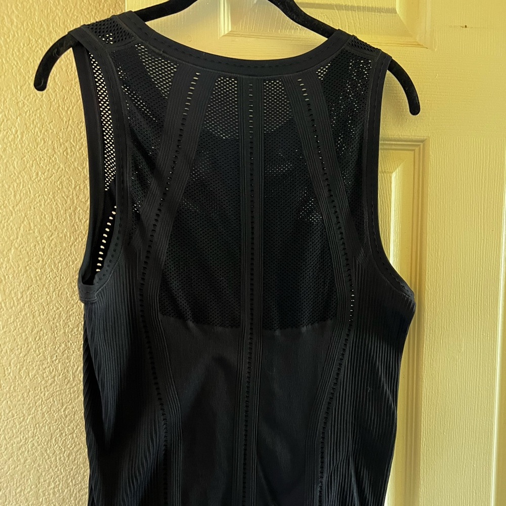Athleta Spandex Blend Laser Cutout Tank